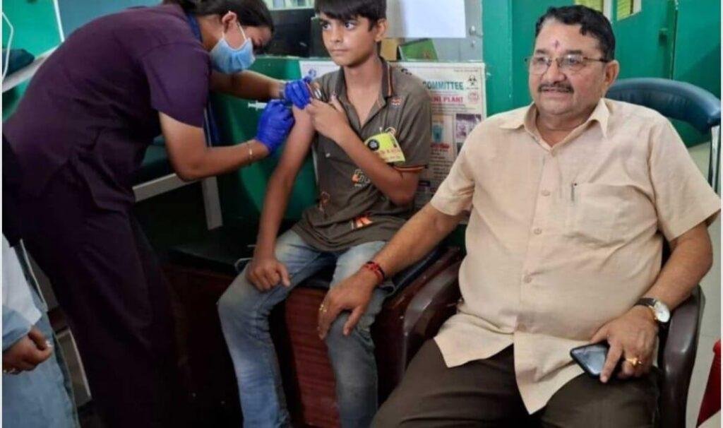 उत्तराखंड देहरादून अधोईवाला में लगाया निशुल्क स्वास्थ्य शिविर, श्री मंहत इंद्रेश अस्पताल द्वारा