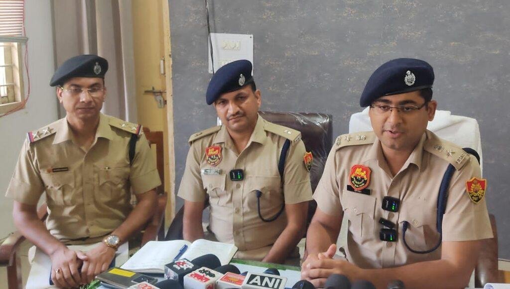 कॉल सेंटर की आड में चल रही साइबर ठगी का भंडाफोड़,11 आरोपी गिरफ्तार