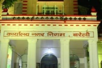 दो दिन से नगर निगम के नलकूप से पानी की सप्लाई नहीं मिलने से बूंद बूंद पानी को तरसी जनता, नगर निगम प्रशासन के प्रति भारी आक्रोश