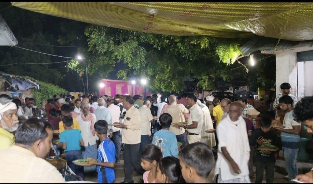 मेहनगर में बड़े ही धूमधाम से मनाया गया विश्वकर्मा पूजा किया गया विशाल भंडारे का आयोजन