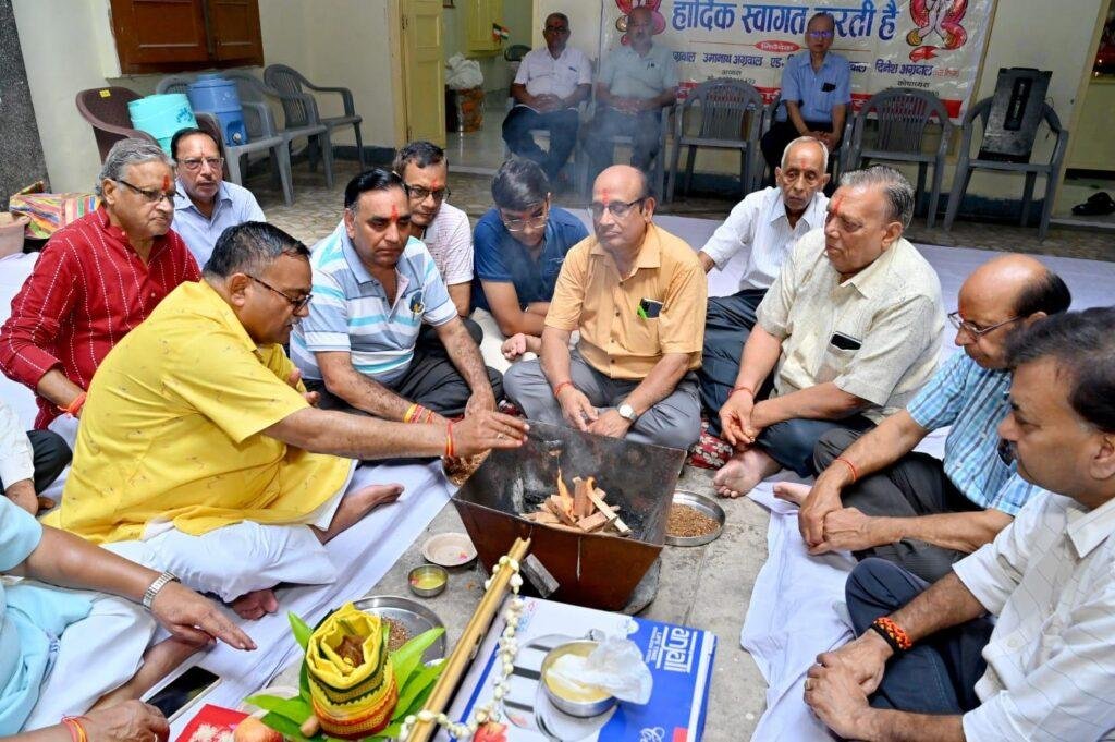 महाराजा अग्रसेन जयंती पर हवन पूजन कर समृद्वि व शांति की कामना की