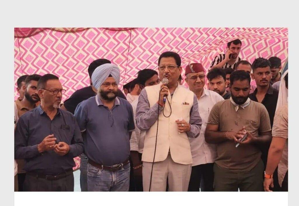 कांग्रेस भी कूदी बेरोजगार संघ के आंदोलन में
