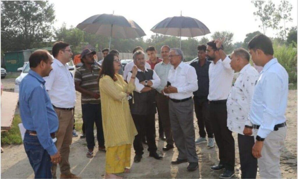 संस्कृति मंत्रालय की विशेष सचिव ने यूकॉस्ट और प्रस्तावित साइंस सिटी स्थल का किया निरीक्षण