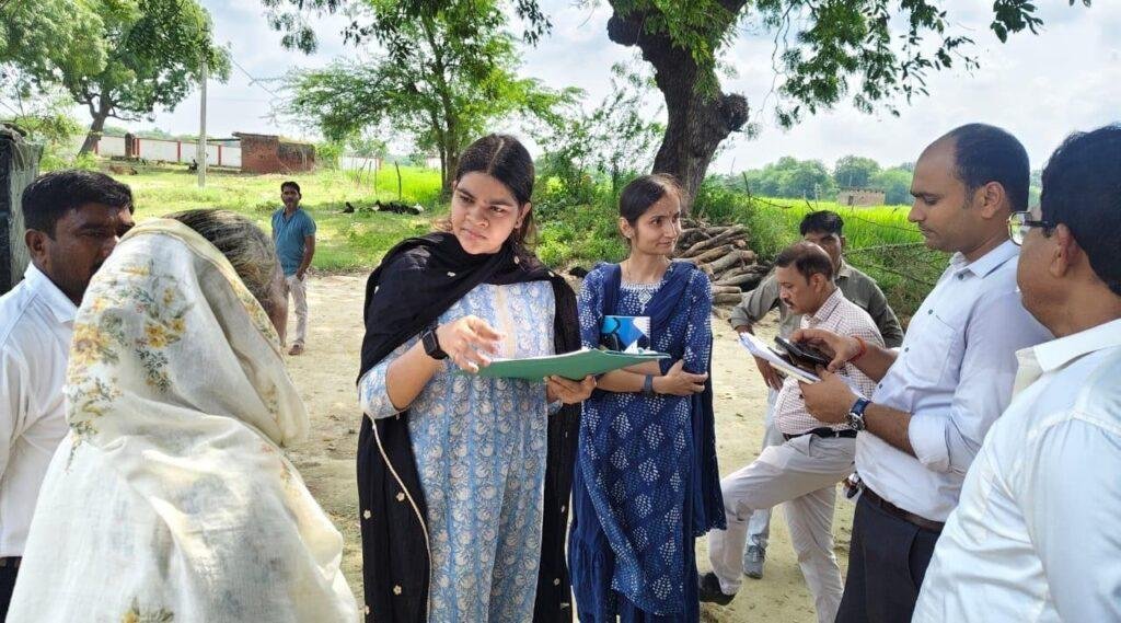 उप सचिव ग्रामीण विकास ने अमावां की दो ग्राम पंचायतों का किया निरीक्षण