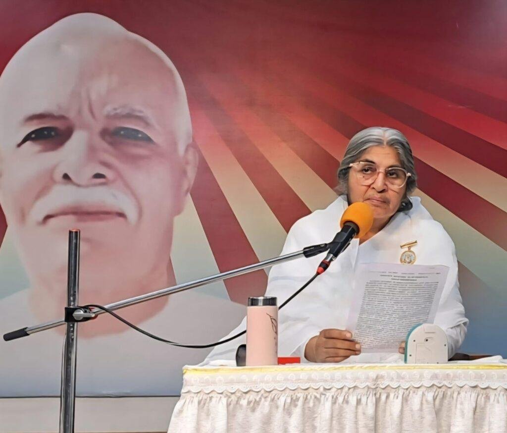 भारत वह देव भूमि है, जहाँ देवी देवताओं का राज था : सरोज बहन
