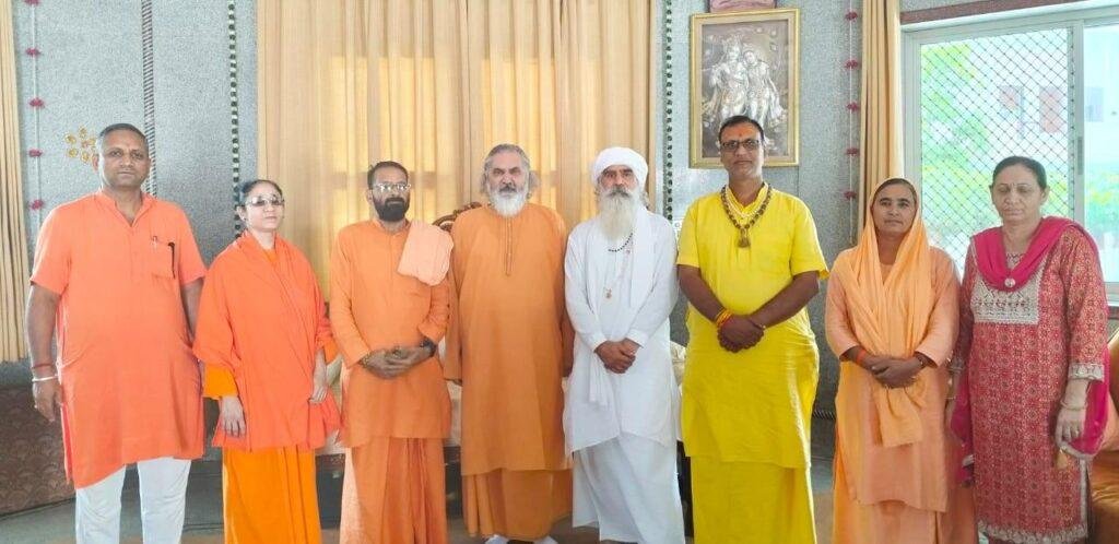 शरद पूर्णिमा पर श्री अवधूत आश्रम में हवन के साथ विशाल भंडारा आयोजित