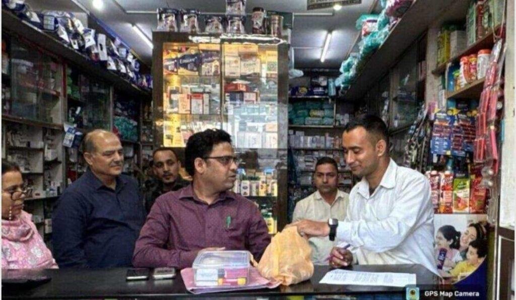 उत्तराखंड देहरादून प्रतिबंधित कप सिरप: दून के मेडिकल स्टोर्स और शिशु रोग अस्पतालों में औषधि विभाग के छापे
