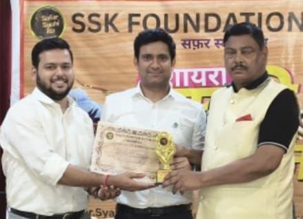 उसको कैसे मैं बेव़फ़ा कह दूं उसको हरदम ख़ुदा ही माना है
