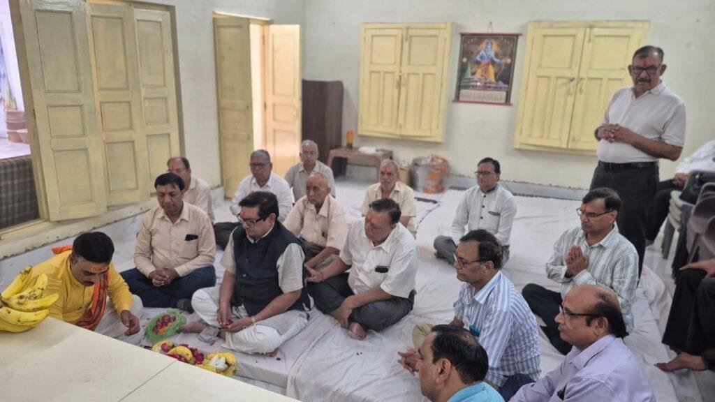अग्रवाल सभा ने किया श्री गणेश-मां लक्ष्मी पूजन