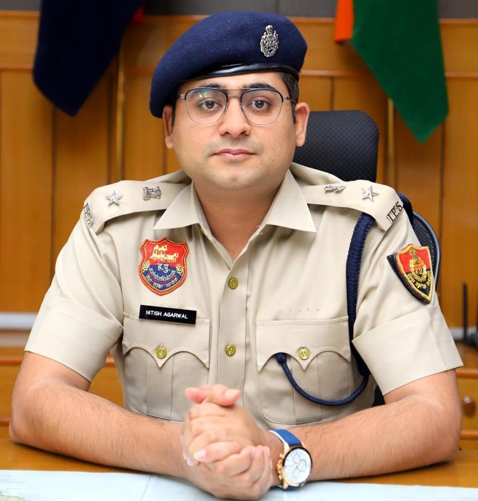 बुलेट से पटाखे बजाने वालों पर पुलिस की पैनी नजर, किये जा रहे चालान