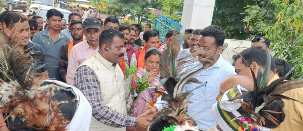 खालेमूरवेंड में विकासखंड स्तरीय रजत महोत्सव का आयोजन