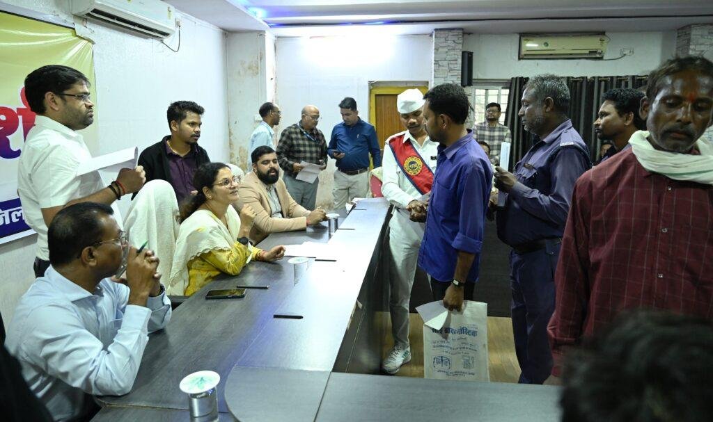 धान खरीदी केन्द्रों में समुचित व्यवस्था सुनिश्चित करें