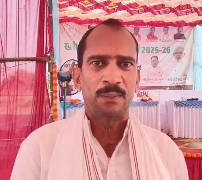सरकार की पारदर्शी, संवेदनशील और स्पष्ट धान खरीदी नीति से किसानों के जीवन में आया सकारात्मक बदलाव प्रति एकड़ 21 क्विंटल और प्रति क्विंटल 3100 रुपए की दर से धान खरीदी किसानों में उत्साह का माहौल, धान खरीदी केंद्रों की व्यवस्थाओं की किसानों ने की सराहना