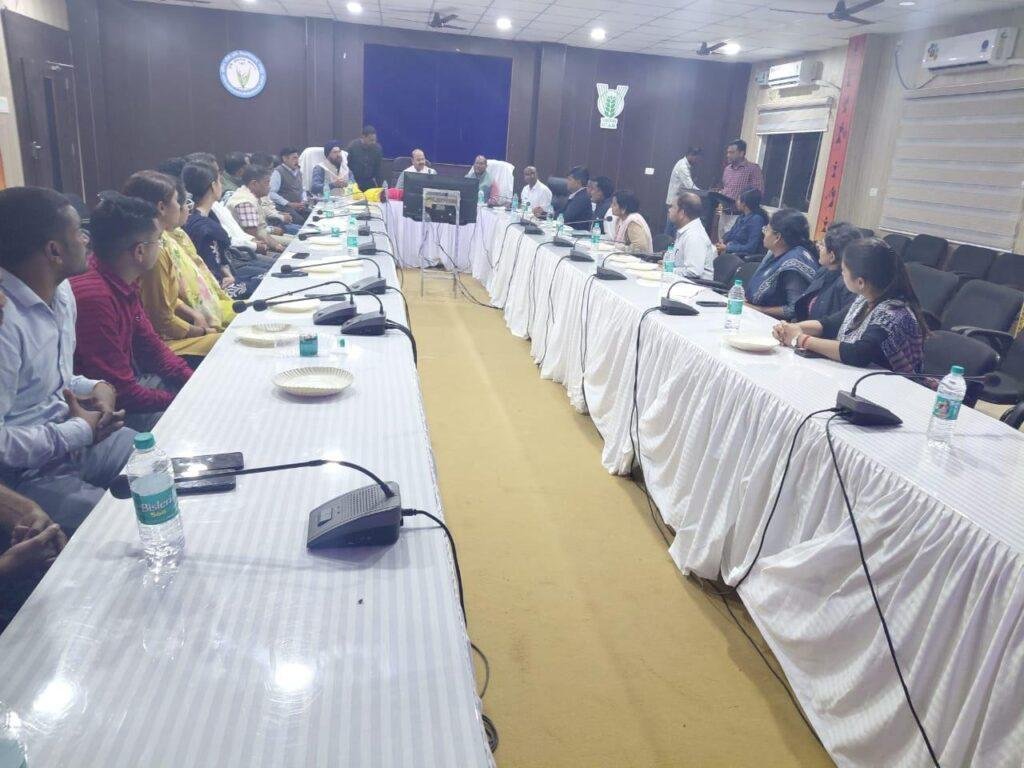 इंदिरा गांधी कृषि विश्वविद्यालय के कुलपति ने शहीद गुण्डाधुर कृषि महाविद्यालय में