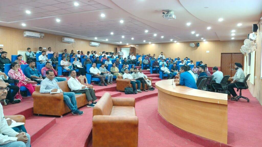 प्रशासनिक कार्यों में गति और पारदर्शिता हेतु कोरबा में ई-ऑफिस कार्यप्रणाली का प्रशिक्षण आयोजित