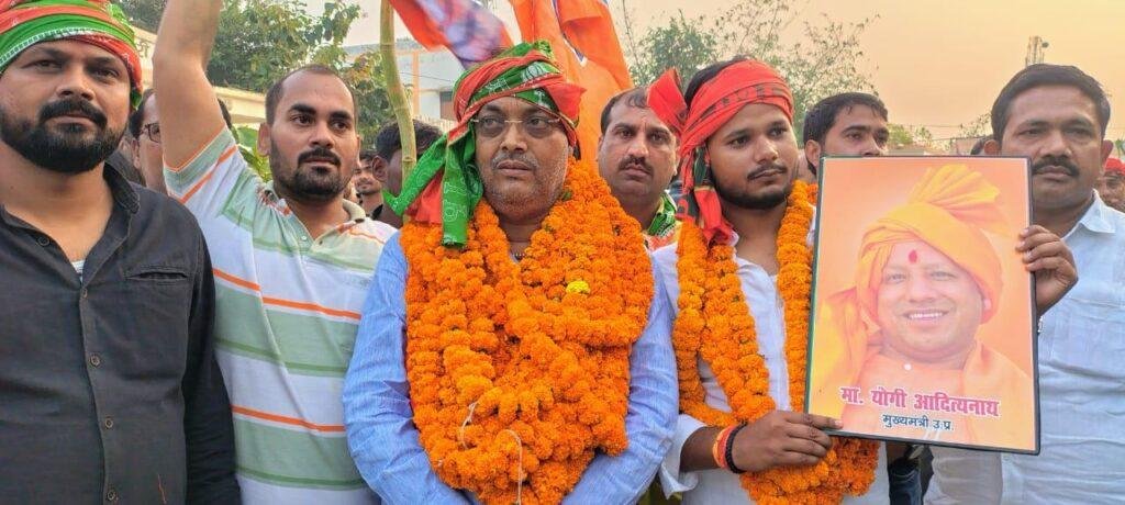 सुप्रीम कोर्ट फैसले के बाद समर्थकों में खुशी की लहर