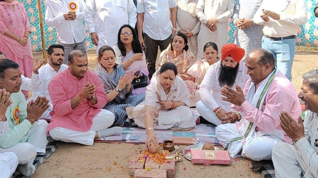 मुख्यमंत्री सडक़ों, इमारतों और उद्योगों के साथ दिलों और विचारों के जुड़ाव को मानते हैं असली विकास : सुमन सैनी