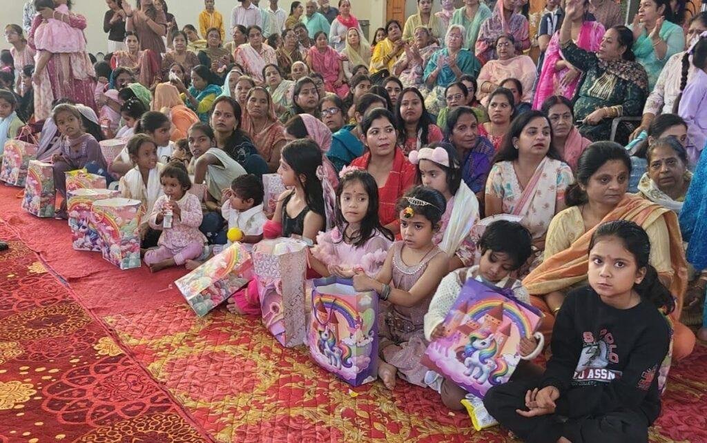 झिड़ी धाम आश्रम में , कार्तिक पूर्णिमा स्नान व कन्या पूजन संपन्न