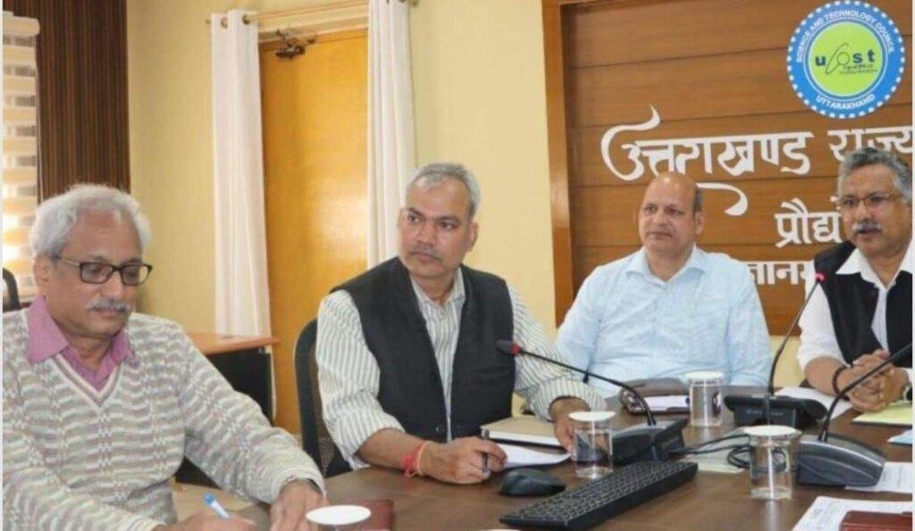 उत्तराखंड देहरादून भविष्य की जल चुनौतियों से निपटने के लिए सामाजिक जागरूकता और सहभागिता जरूरी, प्रो.दुर्गेश पंत