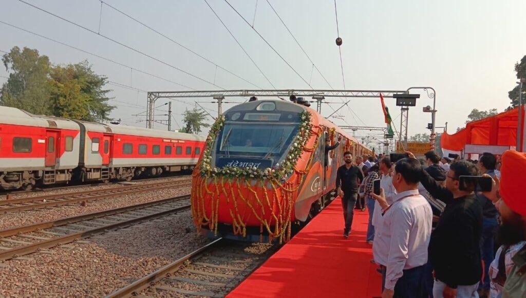 प्रधानमंत्री नरेंद्र मोदी ने बनारस से झंडी दिखाकर धर्मक्षेत्र कुरुक्षेत्र को दी वंदे भारत ट्रेन की सौगात : सुभाष सुधा