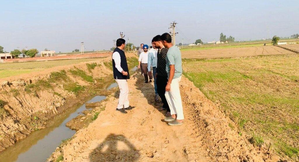 सरस्वती नदी पर 65 किलोमीटर तक दोनों तरफ पटड़ी बनाने का तेजी से किया जा रहा है काम : धूमन सिंह किरमच