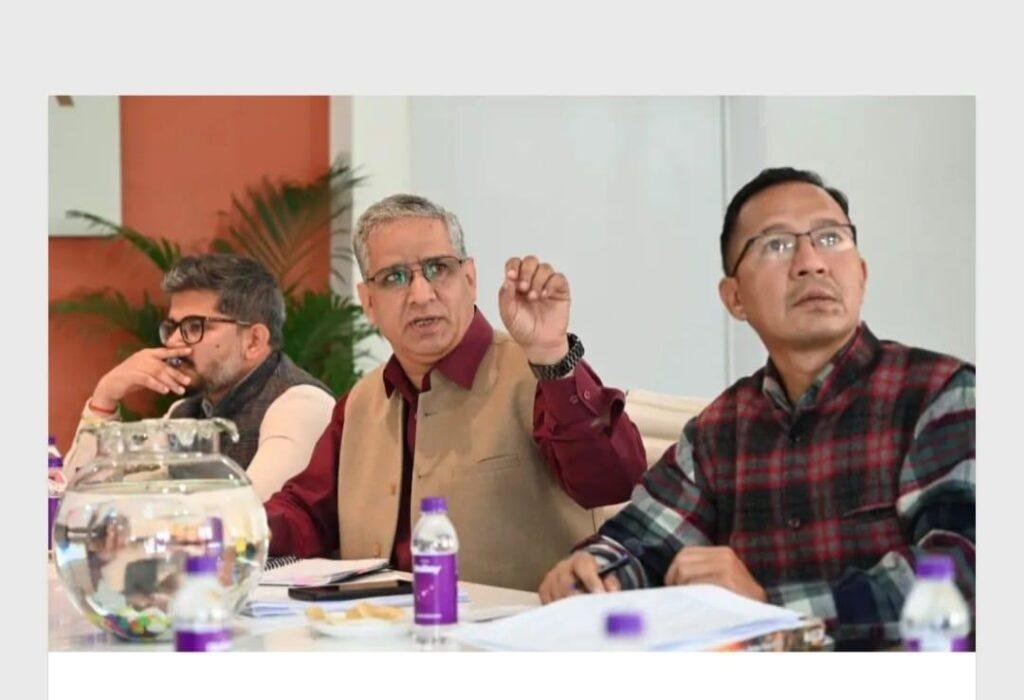 मुख्य निर्वाचन अधिकारी ने की चार जिलों की समीक्षा