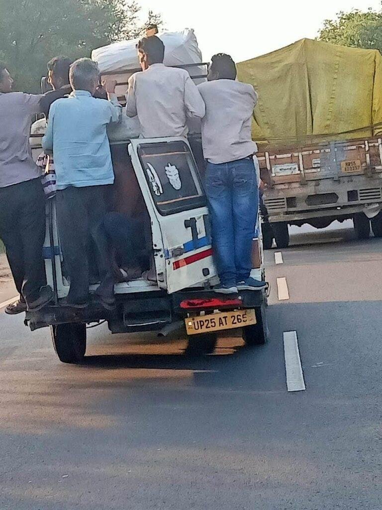 बिना बीमा के सड़कों पर दौड़ाए जा रहे हैं वाहन, चालकों और आम जनता के जीवन से हो रहा है खिलवाड़ : शंखधार