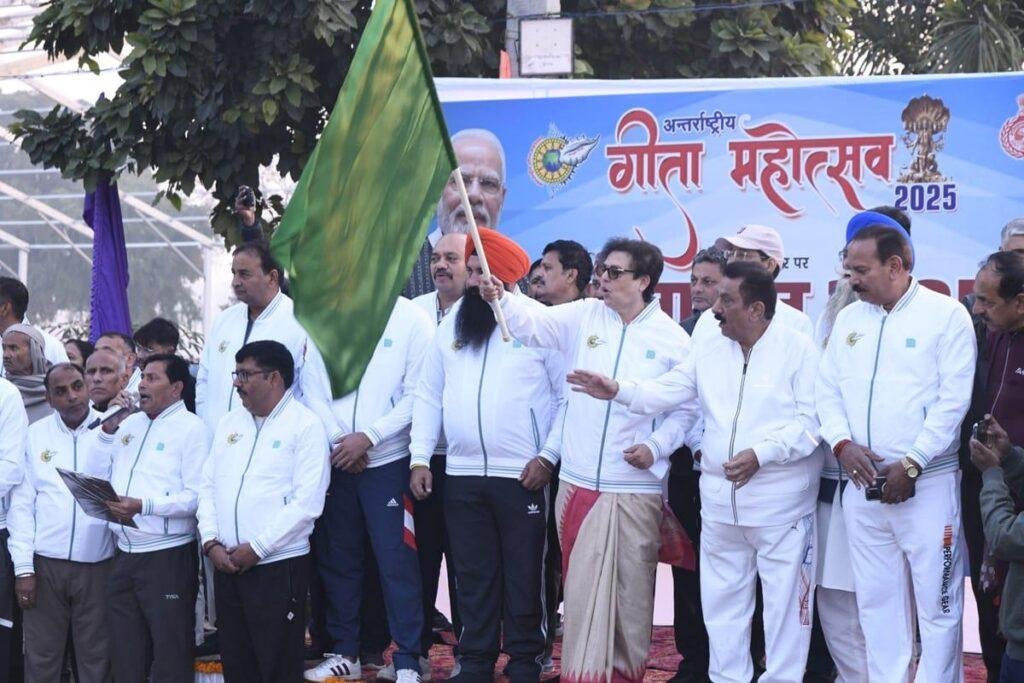 समाज को भारतीय संस्कृति में रखने के लिए गीता उपदेशों का जानना बहुत जरूरी : रेखा शर्मा