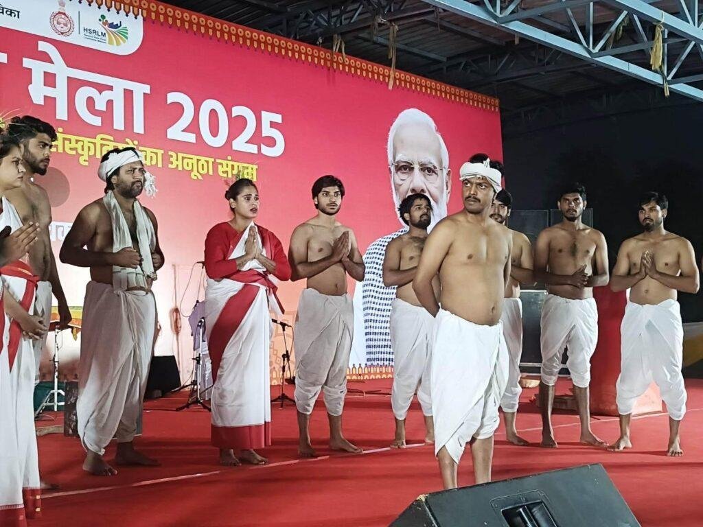 पंचकूला में जनजातीय गौरव दिवस के मौके पर नाटक बिरसा मुंडा की हुई दमदार प्रस्तुति, कलाकारों ने दिखाई प्रतिभा