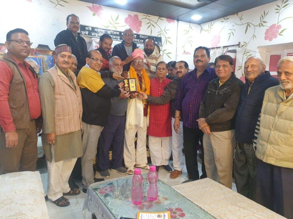 समाजसेवी जनार्दन आचार्य को अटल मन: जीवन पर्यंत सम्मान ” से किया गया पुरस्कृत
