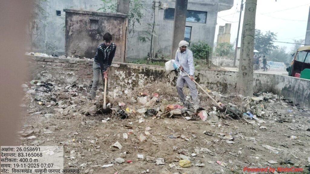 पॉलिथीन का प्रयोग ना करें घर से निकले तो झोला लेकर निकले जिससे कि मेरा जनपद पॉलिथीन मुक्त हो
