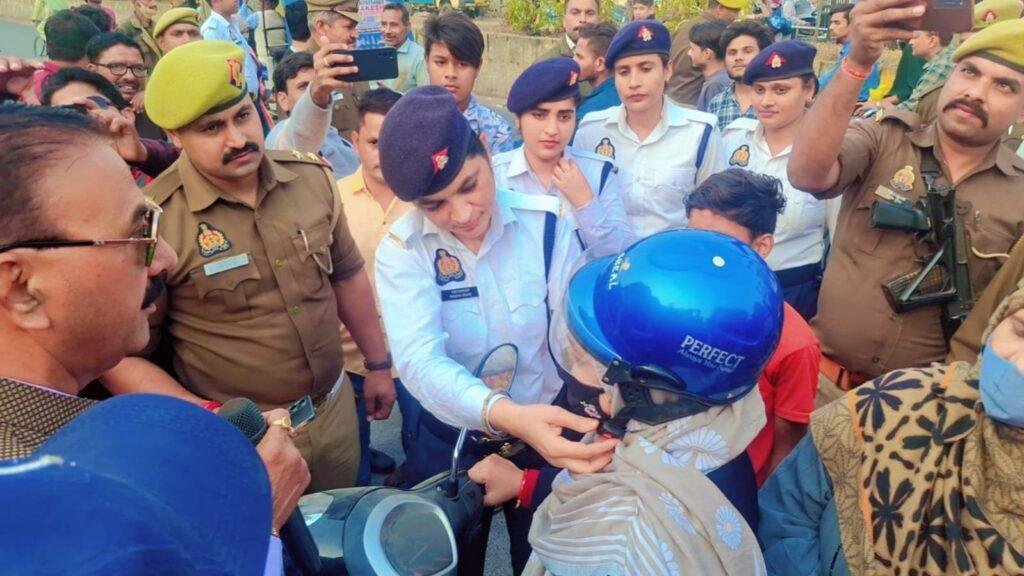 यातायात माह के उपलक्ष्य में सड़क सुरक्षा जागरूकता अभियान का किया गया आयोजन