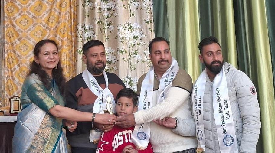 उत्तराखंड देहरादून श्री सनातन धर्म विद्यालय ने मनाई 90 वर्ष की शताब्दी