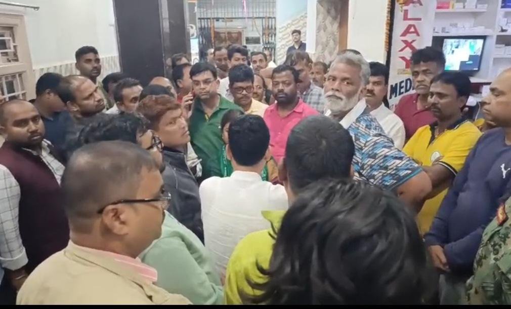पूर्णिया में बड़ी घटना जदयू नेता के बड़े भाई सहित भाभी और भतीजी की मौत ,जांच में जुटी पुलिस