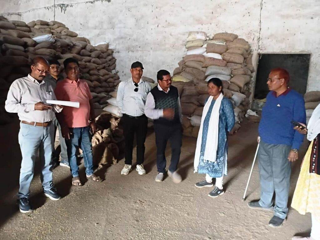 धान के अवैध परिवहन, भण्डारण व खरीदी के 46 मामलों में 1388 क्विंटल धान जब्त