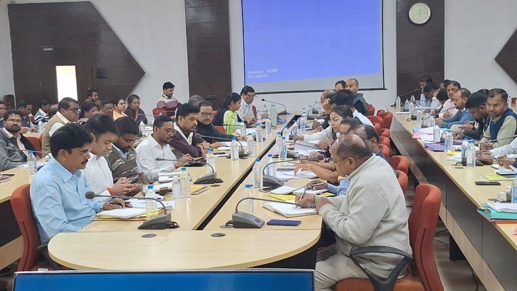 शासन के निर्देशानुसार 31 दिसंबर से पहले तक सरकारी खजाने में लौटानी होगी निष्क्रिय खातों की राशि – कलेक्टर श्री हरिस एस’