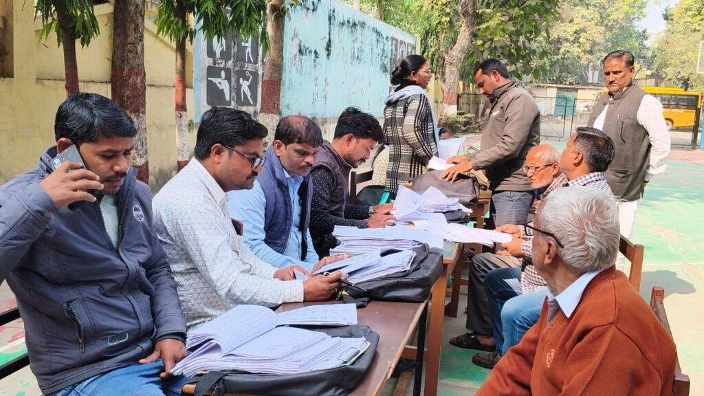 घर घर जाकर लोगों को कर रहा हु जागरूक- राम खेलावन बारी