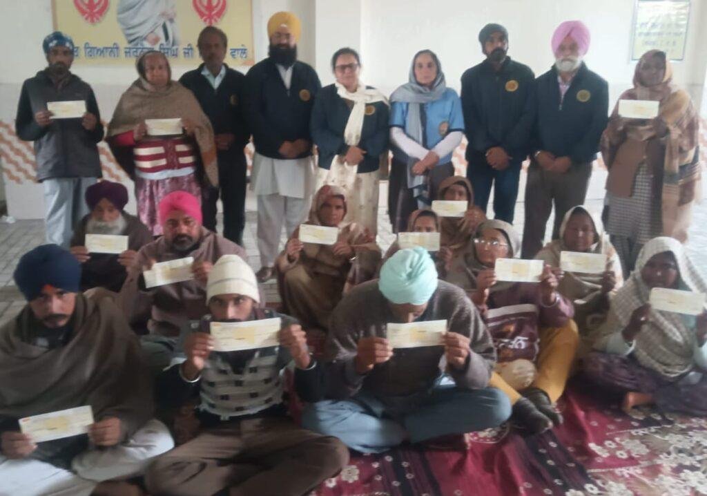 ਸਰਬੱਤ ਦਾ ਭਲਾ ਟਰੱਸਟ ਵੱਲੋਂ 22 ਲੋੜਵੰਦ ਪਰਿਵਾਰਾਂ ਨੂੰ ਦਿਤੇ ਆਰਥਿਕ ਸਹਾਇਤਾ ਦੇ ਚੈੱਕ