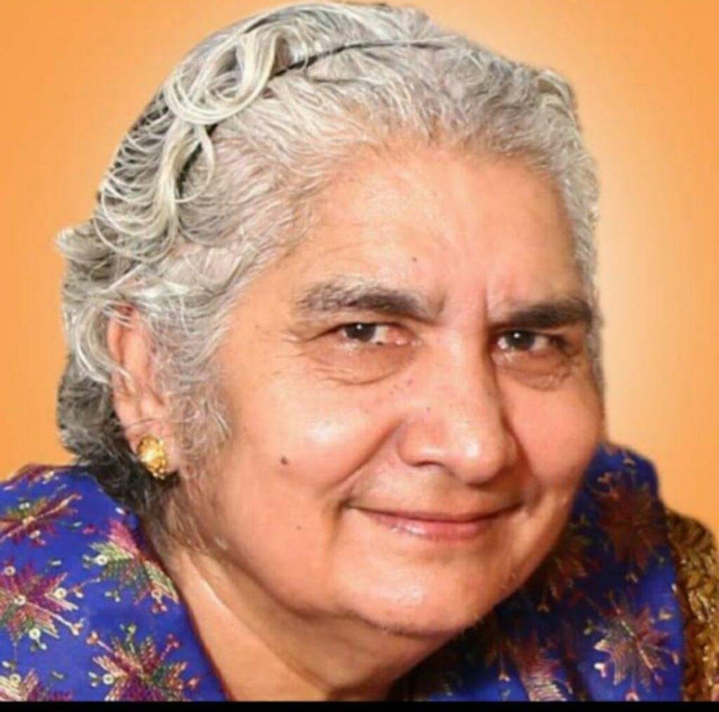 समाज सेवा की अमिट प्रेरणा: स्वर्गीय श्रीमती संतोष रानी की पुण्य स्मृति में मातृछाया दिवस एवं 22वाँ विशाल रक्तदान शिविर एवं मेडिकल जाँच शिविर