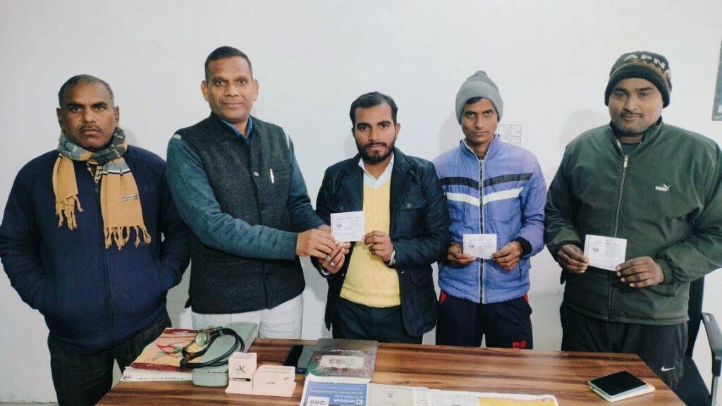 मीरगंज विधानसभा प्रभारी ने बीएलए के साथ मीटिंग कर सौंपी जिम्मेदारी,नव नियुक्त पदाधिकारीयों एवं बूथ अध्यक्षों का हुआ स्वागत