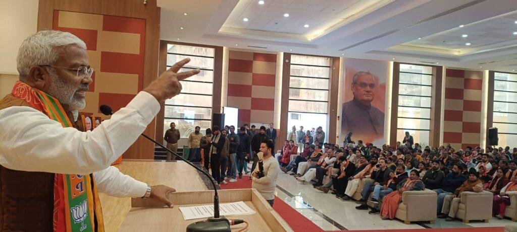 “अटल स्मृति समारोह “का आयोजन अर्बन हार्ट ऑडिटोरियम में महानगर अध्यक्ष की अध्यक्षता में हुआ आयोजित