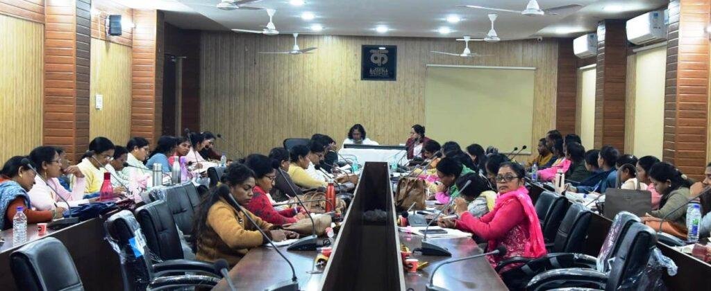 कलेक्टर ने महिला एवं बाल विकास विभाग की योजनाओं की समीक्षा की