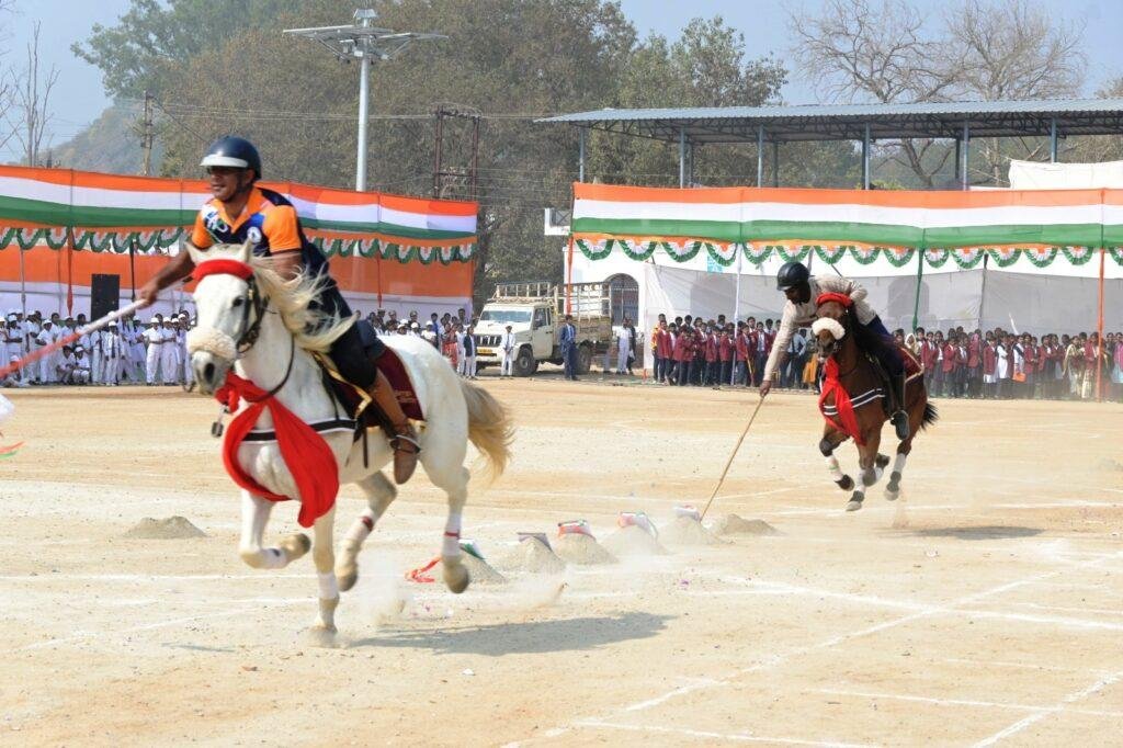 गणतंत्र दिवस समारोह का किया गया अंतिम अभ्यास, जवानों ने दी राष्ट्रध्वज को सलामीस्कूली विद्यार्थियों ने दी सांस्कृतिक कार्यक्रमों मनमोहक प्रस्तुति