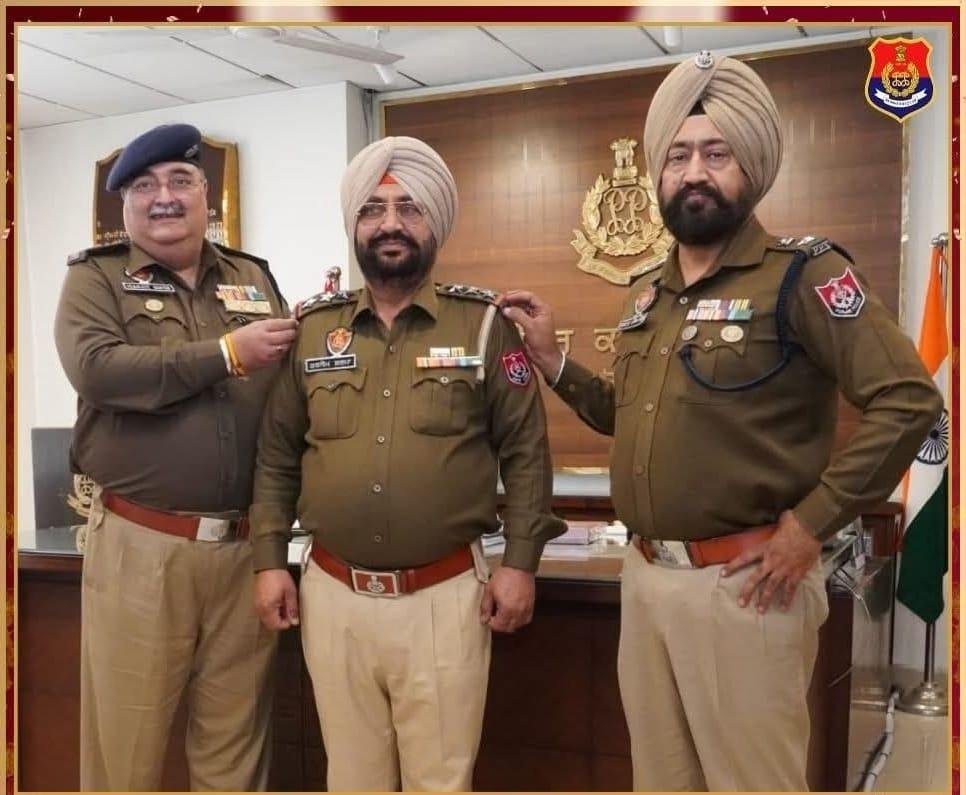 ਪੰਜਾਬ ਪੁਲਿਸ ਚ ਵਧੀਆਂ ਸੇਵਾਵਾਂ ਦੇਣ ਬਦਲੇ ਤਰਸੇਮ ਸ਼ਰਮਾਂ ਨੂੰ ਕੀਤਾ ਗਿਆ ਪਦਉੱਨਤ