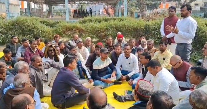 जाति प्रमाण पत्र को लेकर गौड समाज ने कुंवर सिंह उद्यान में की बैठक