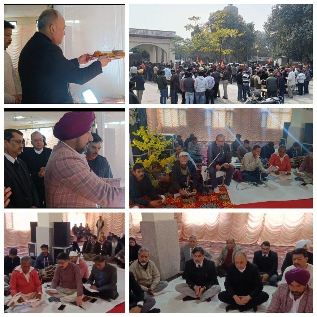 श्री अयोध्या जी में श्री राम लला जी की प्राण प्रतिष्ठा की द्वितीय वर्षगांठ के उपलक्ष में जिला कचहरी फिरोजपुर में श्री सुंदरकांड जी का पाठ बड़े ही हर्षौउल्लाल से करवाया गया