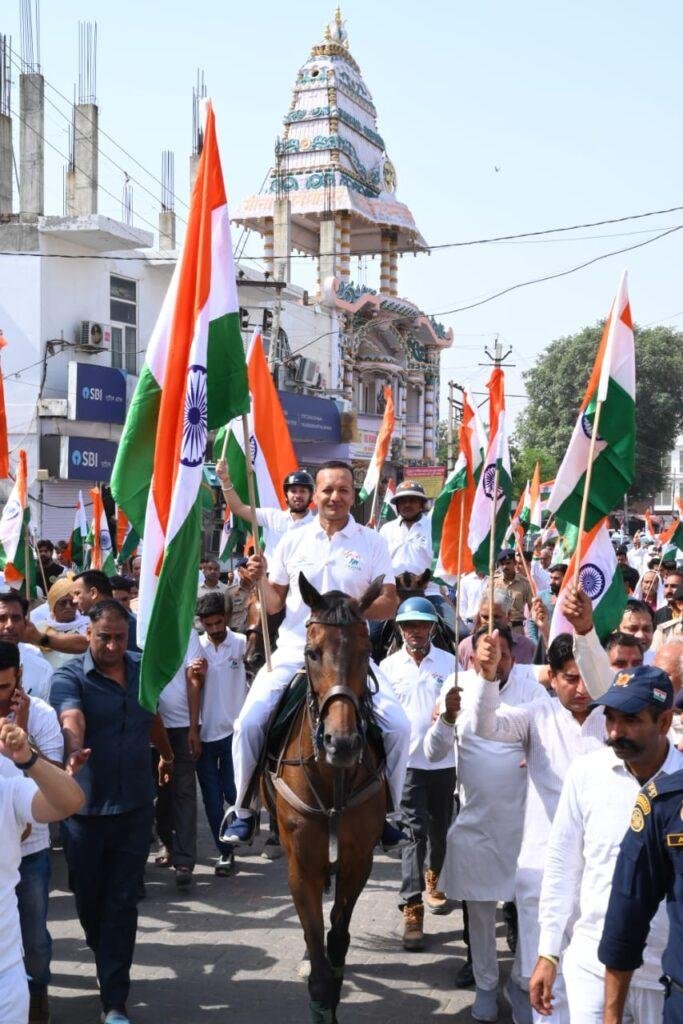 सांसद नवीन जिन्दल ने लंबी कानूनी लड़ाई लड़कर जनमानस को दिलाया तिरंगा फहराने का अधिकार