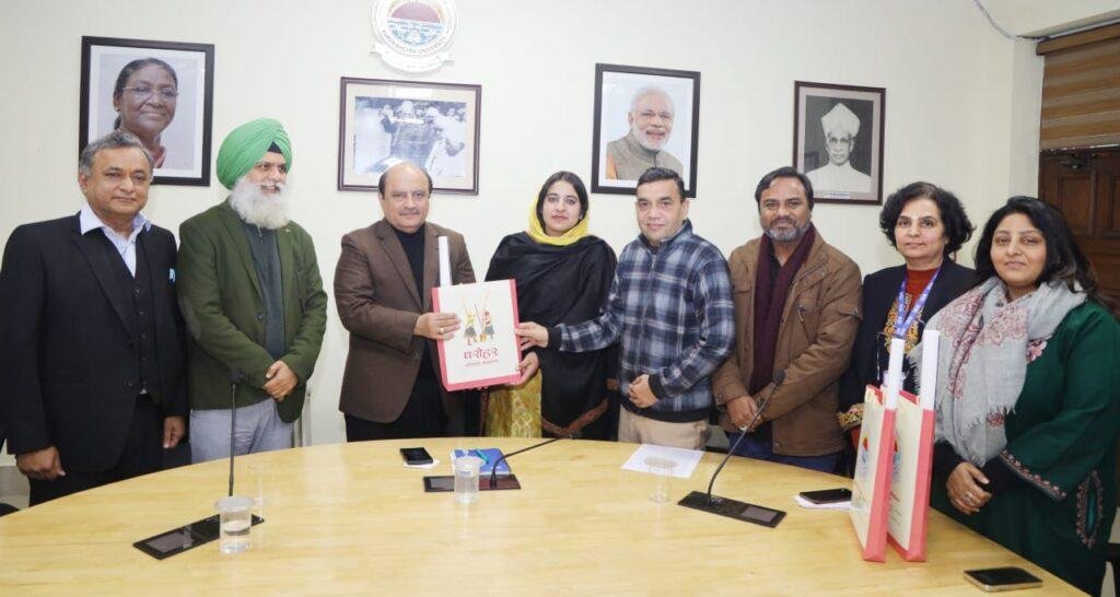 कश्मीर और हरियाणा के युवा देश की एकता, विविधता और सांस्कृतिक समृद्धि के दूत : प्रो. सोमनाथ सचदेवा