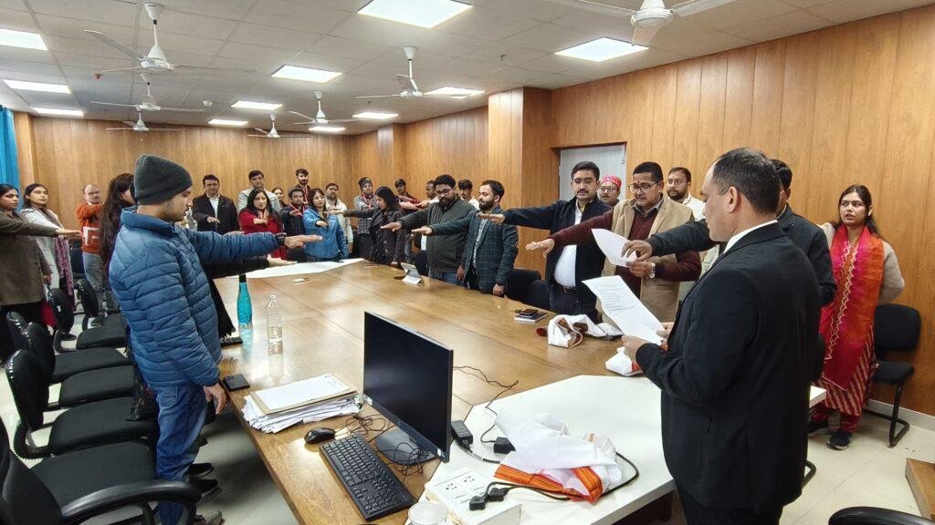 सुहेलदेव वि.वि. में युवा दिवस पर सशक्त भारत हेतु दिलाई गयी शपथ