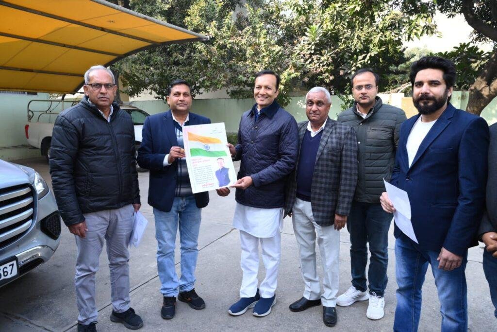 पुराने तिरंगों को एकत्रित कर नए स्वरूप में बदला जाएगा : नवीन जिन्दल